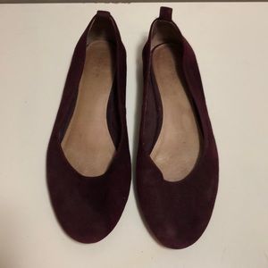 Burgundy velvet flats